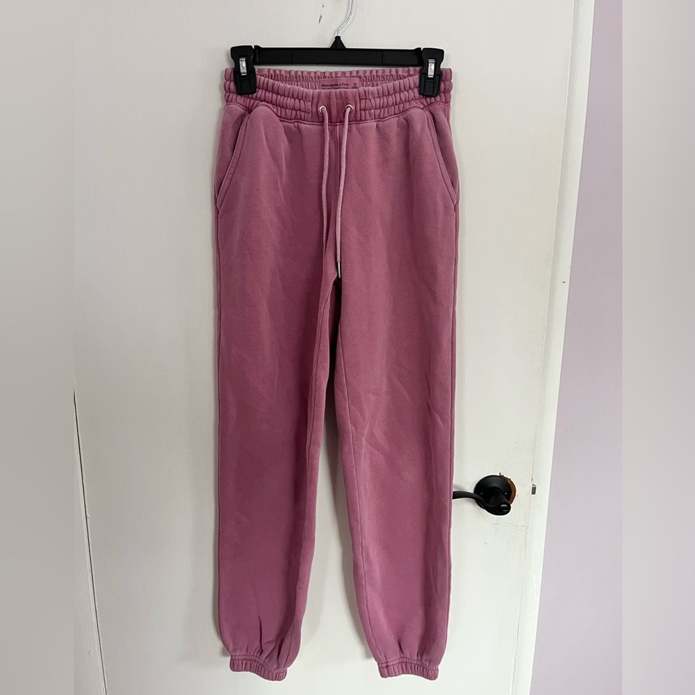 Abercrombie & Fitch Soft Max Essential Pink Sweatpants